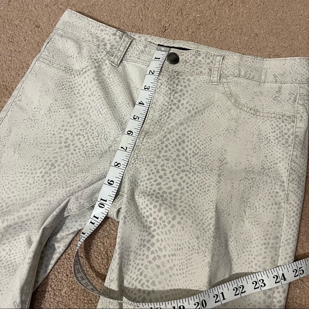 Calvin Klein Jeans Snakeprint Jeggings, Size 30/10 - Picture 8 of 11